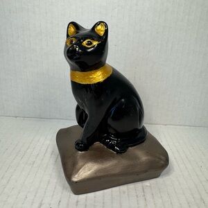 Egyptian Cat" figurine
Lenox Classic Cat Collection in 1995